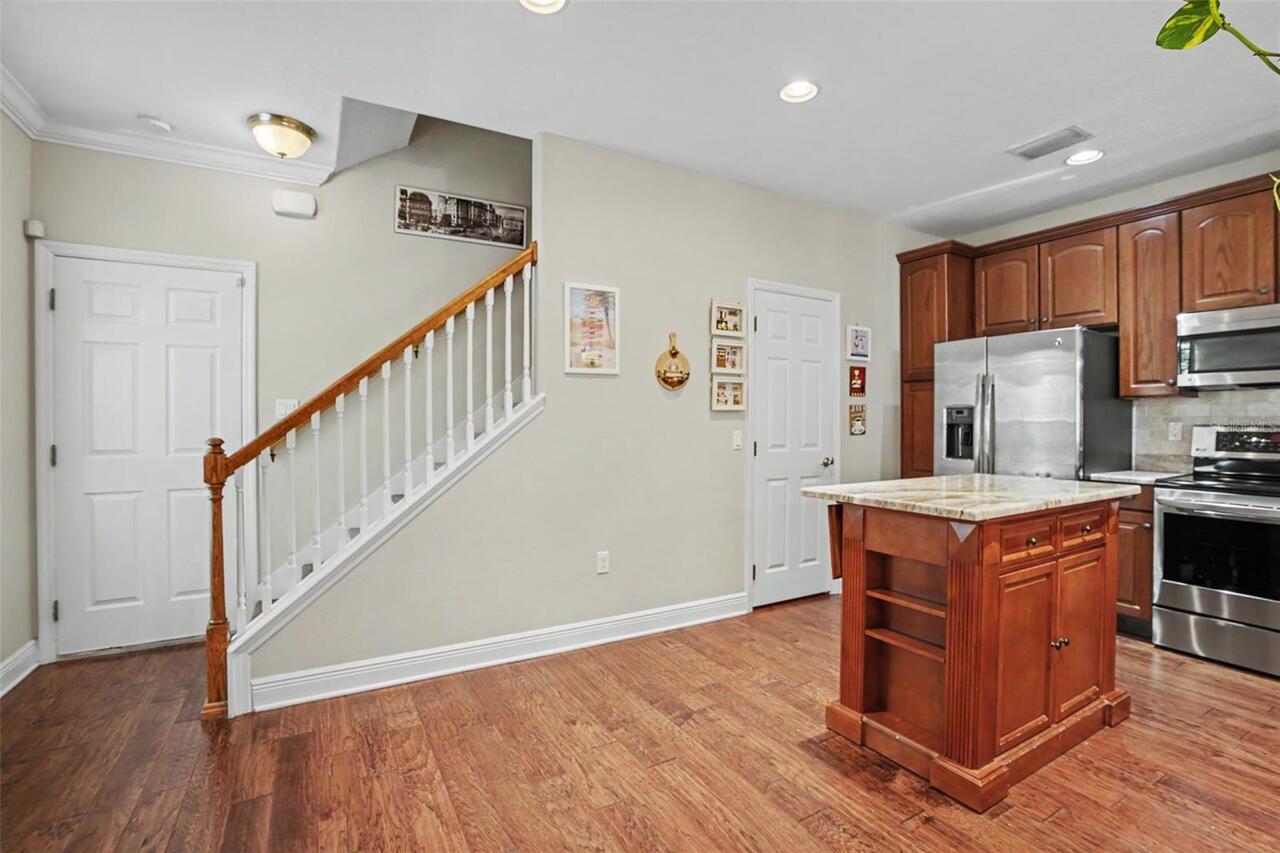Listing Photo 12