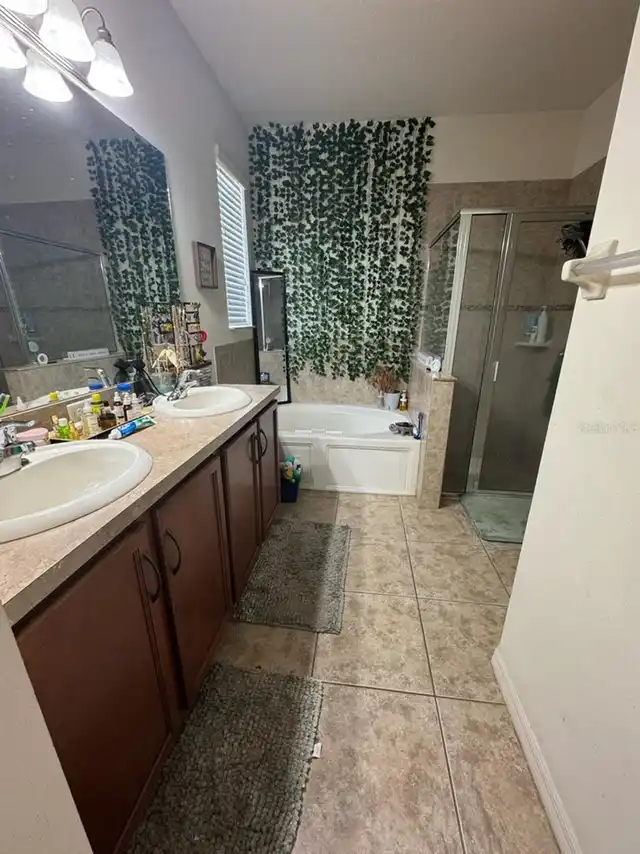 Listing Photo 10