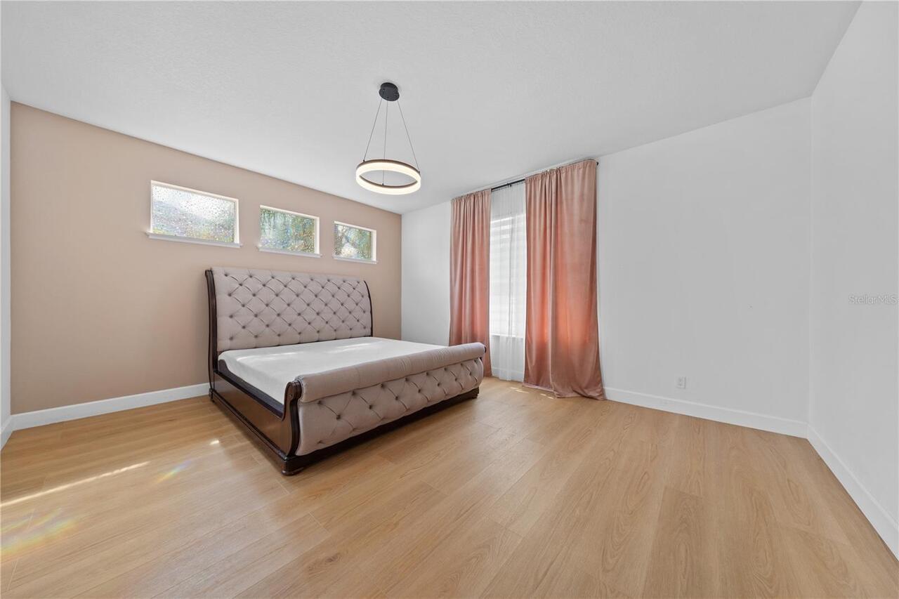 Listing Photo 33