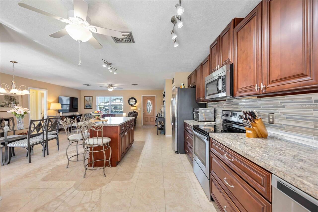 Listing Photo 17