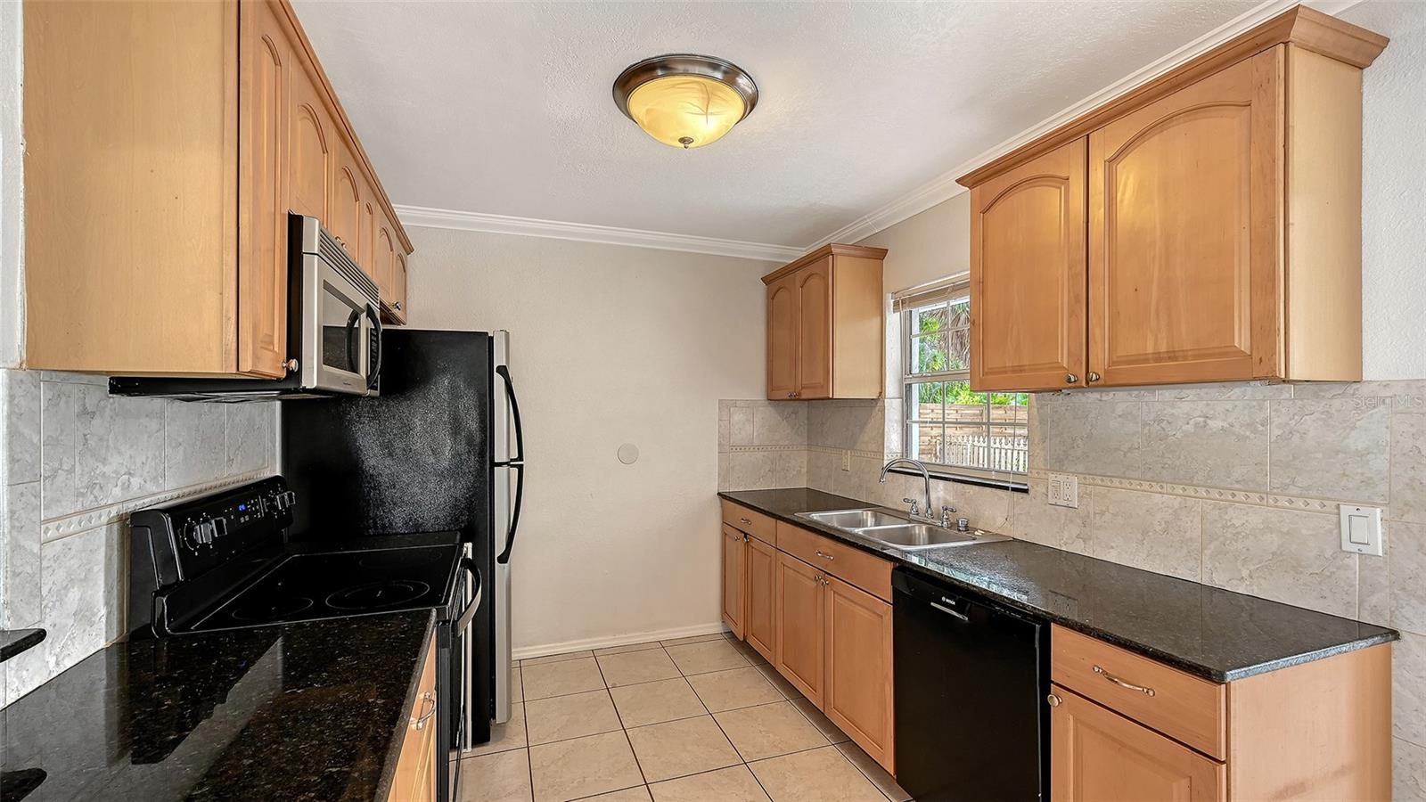 Listing Photo 9