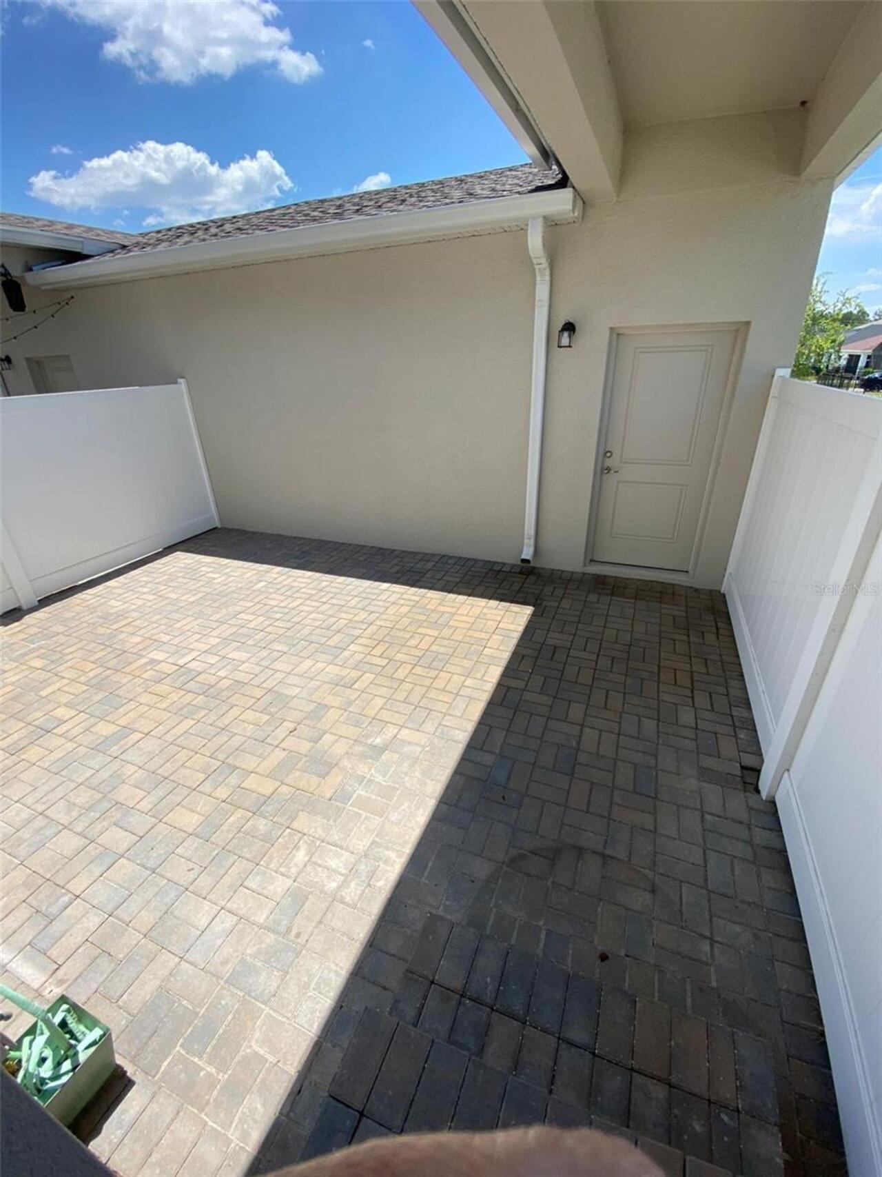 Listing Photo 7