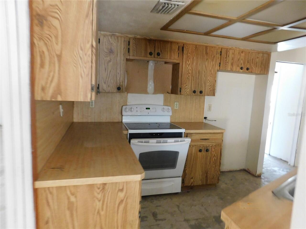 Listing Photo 12