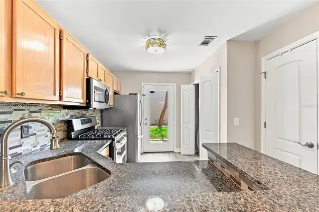 Listing Photo 15