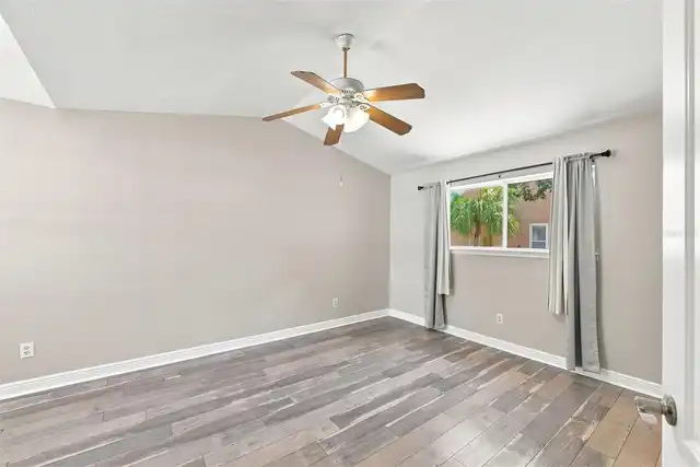 Listing Photo 23