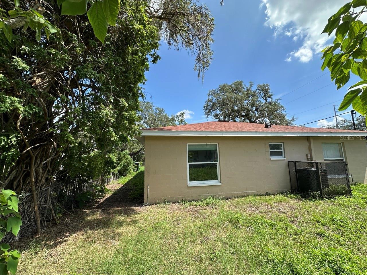 Listing Photo 10