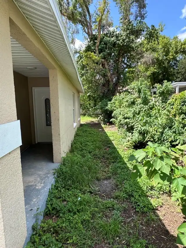 Listing Photo 12