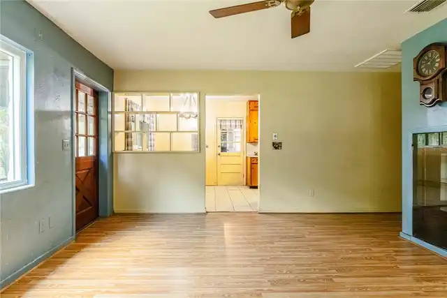 Listing Photo 7