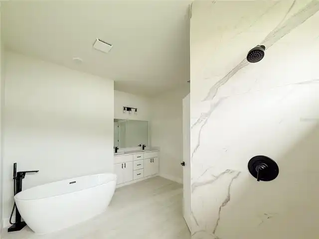 Listing Photo 26