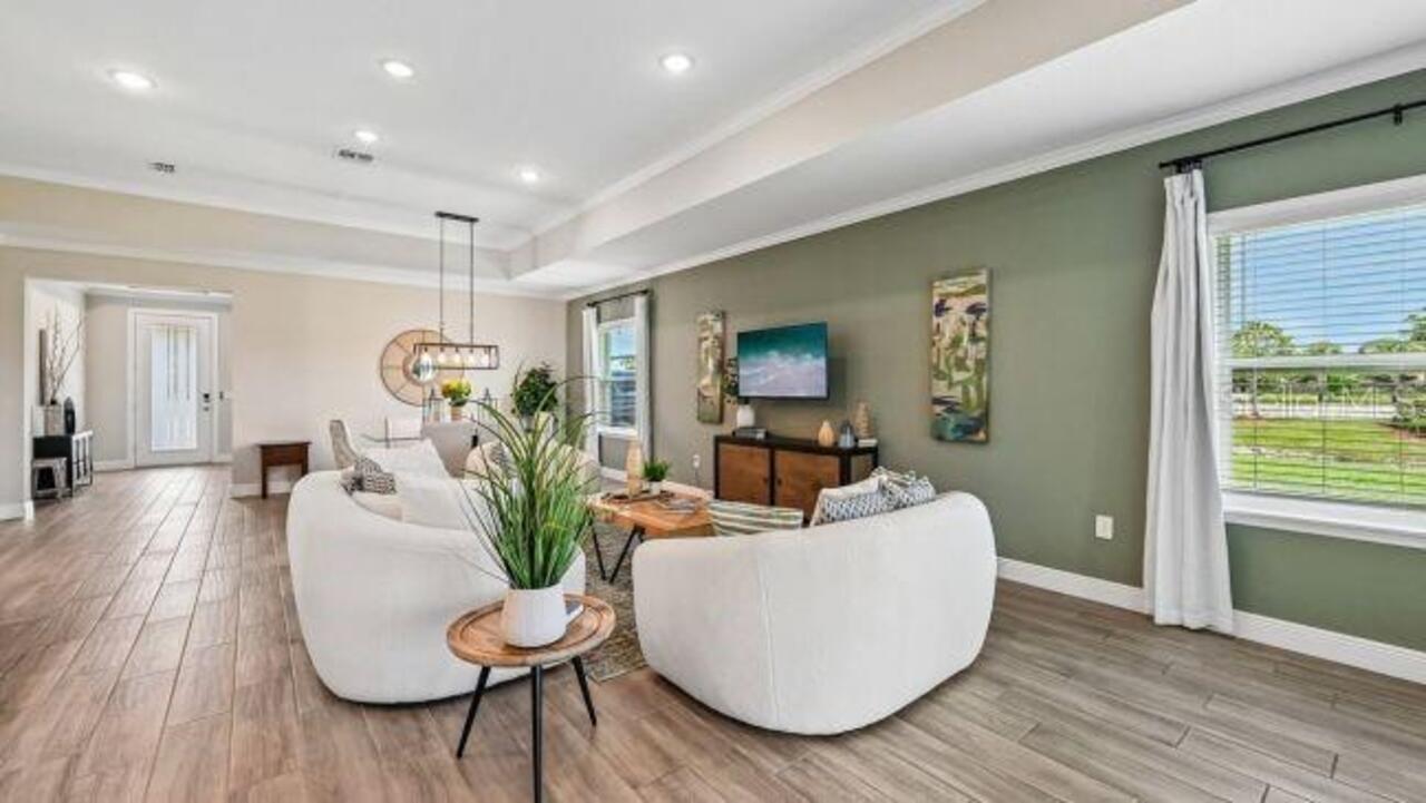 Listing Photo 11