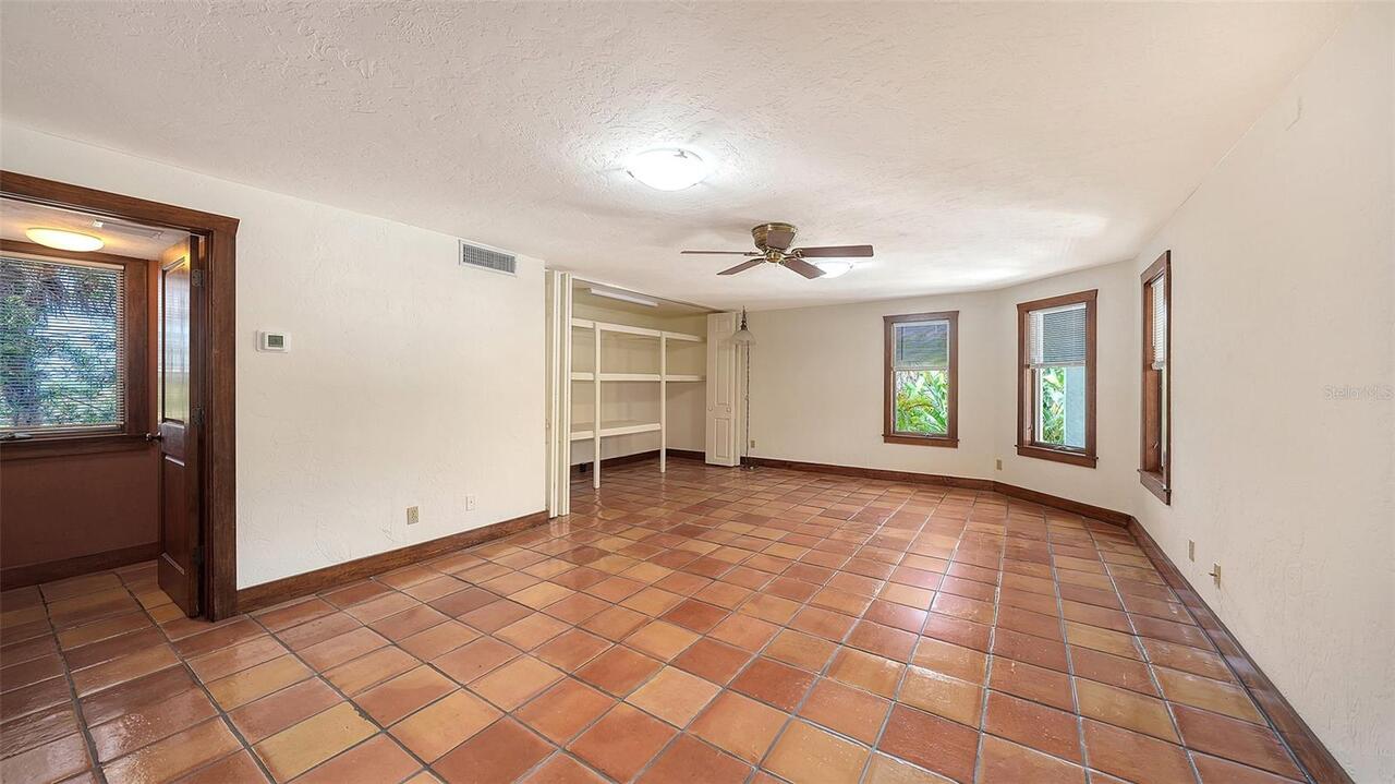 Listing Photo 43