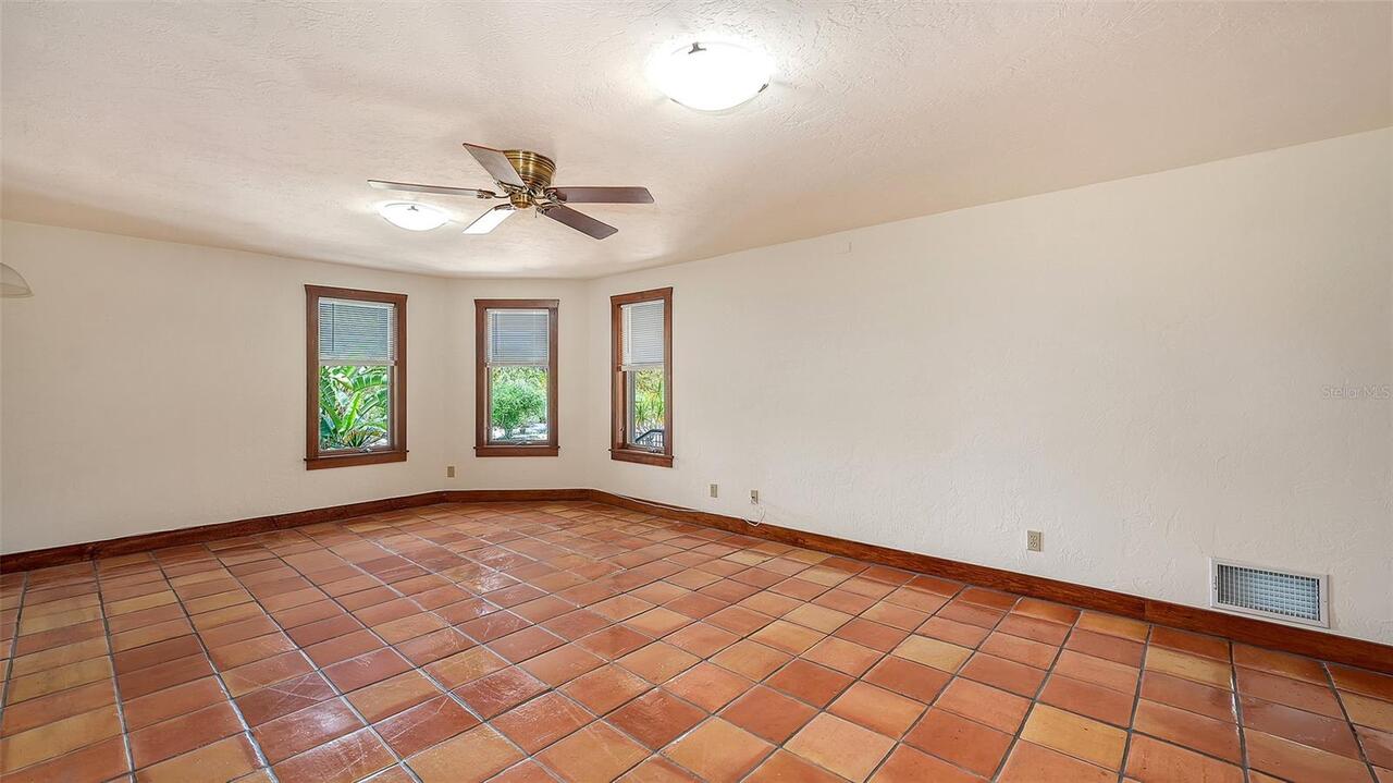 Listing Photo 44