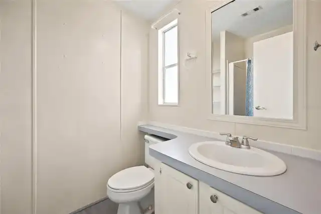 Listing Photo 16