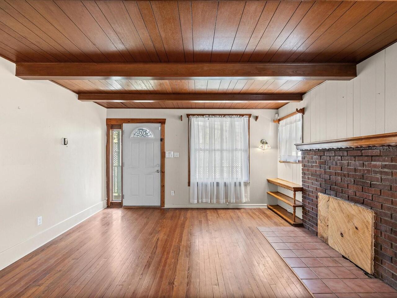 Listing Photo 6