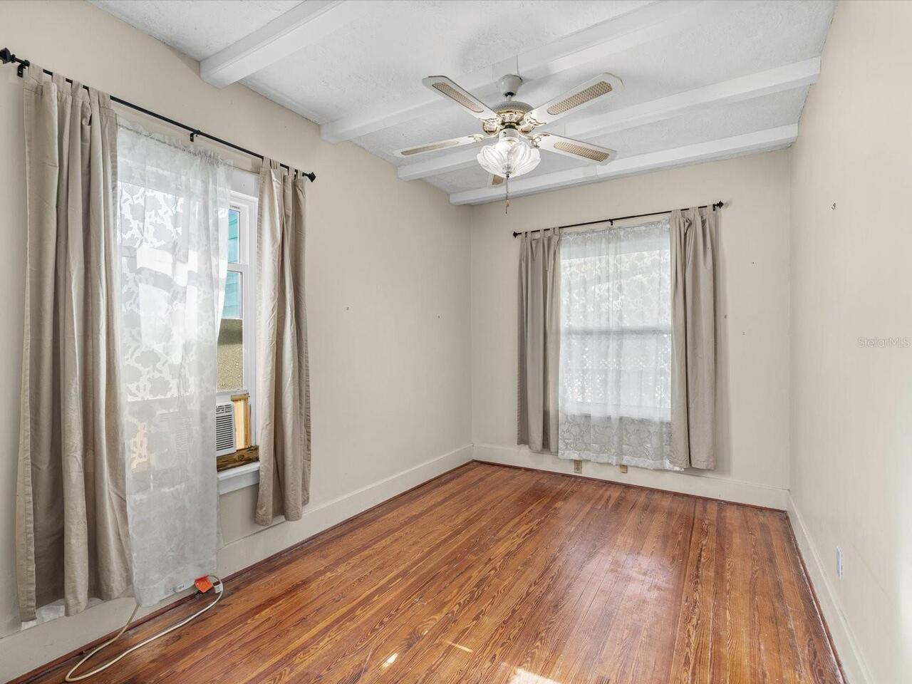 Listing Photo 10