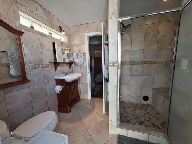 Listing Photo 14