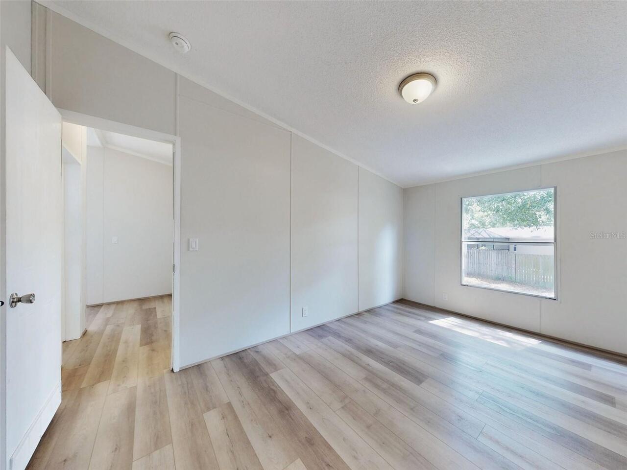 Listing Photo 28