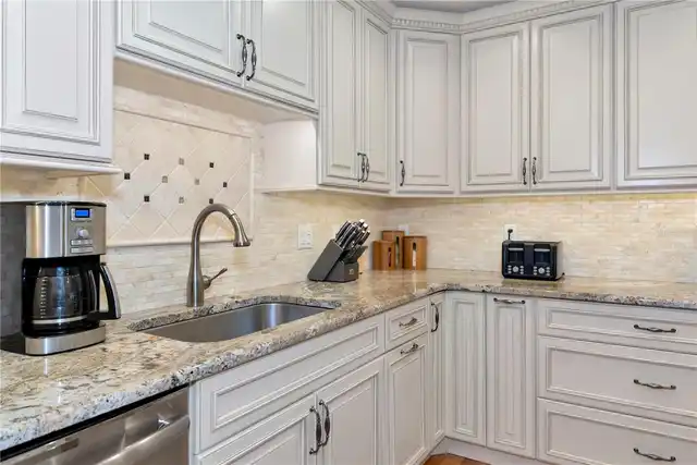 Listing Photo 18