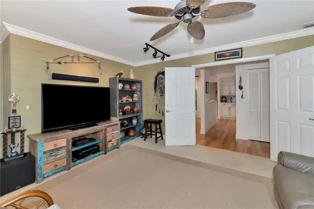 Listing Photo 38