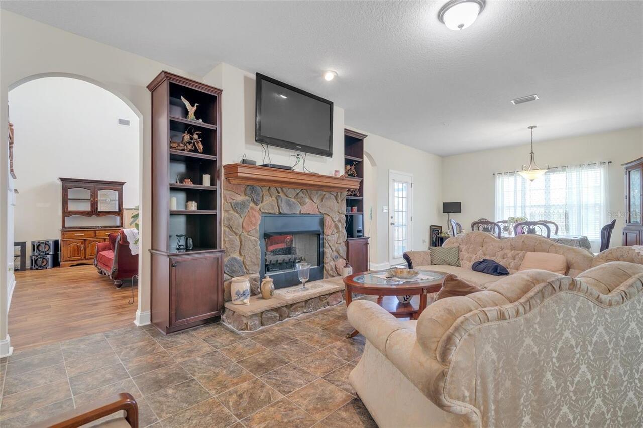 Listing Photo 8