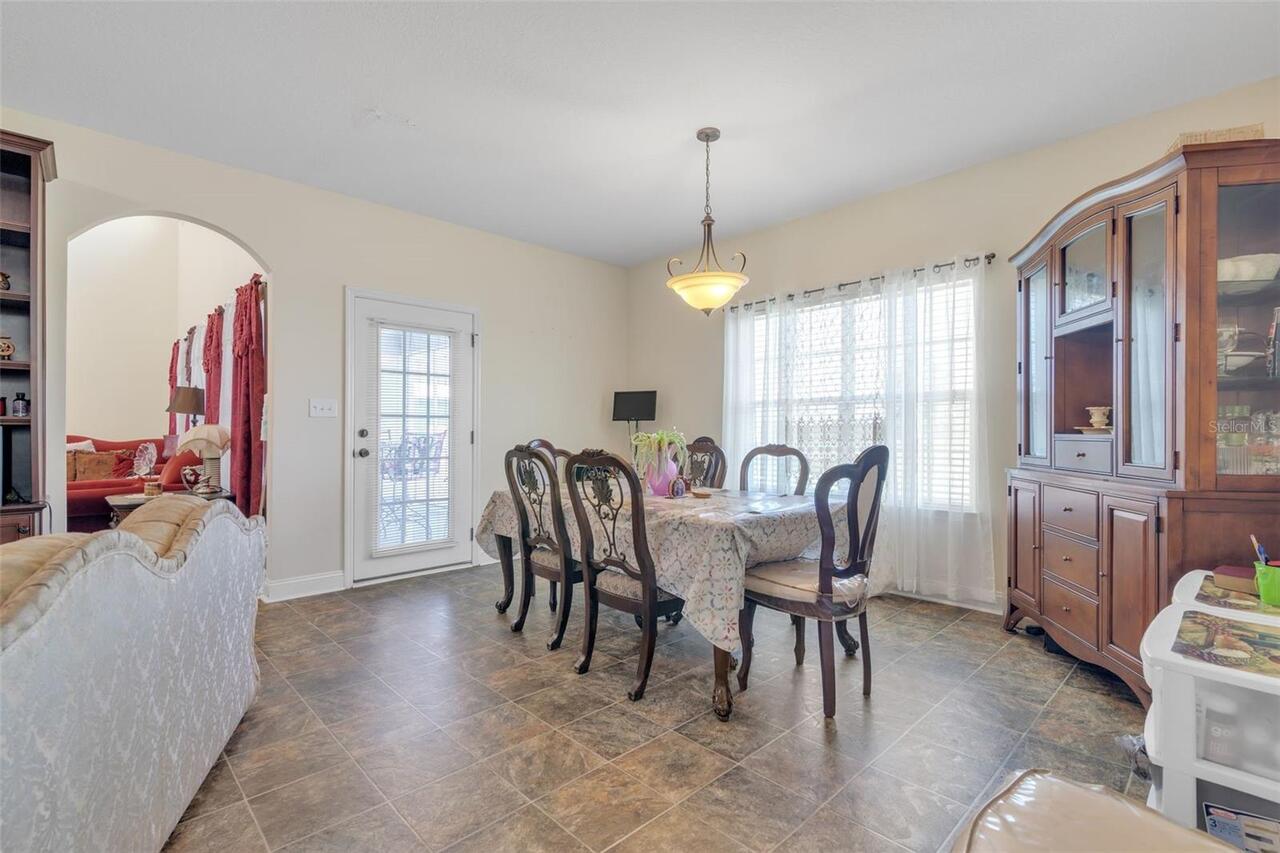 Listing Photo 12