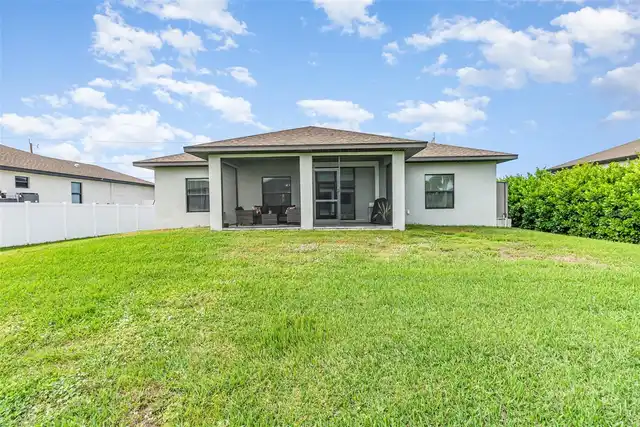 Listing Photo 16