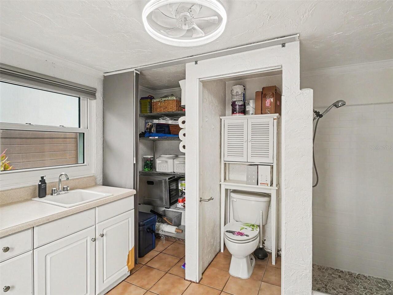 Listing Photo 9