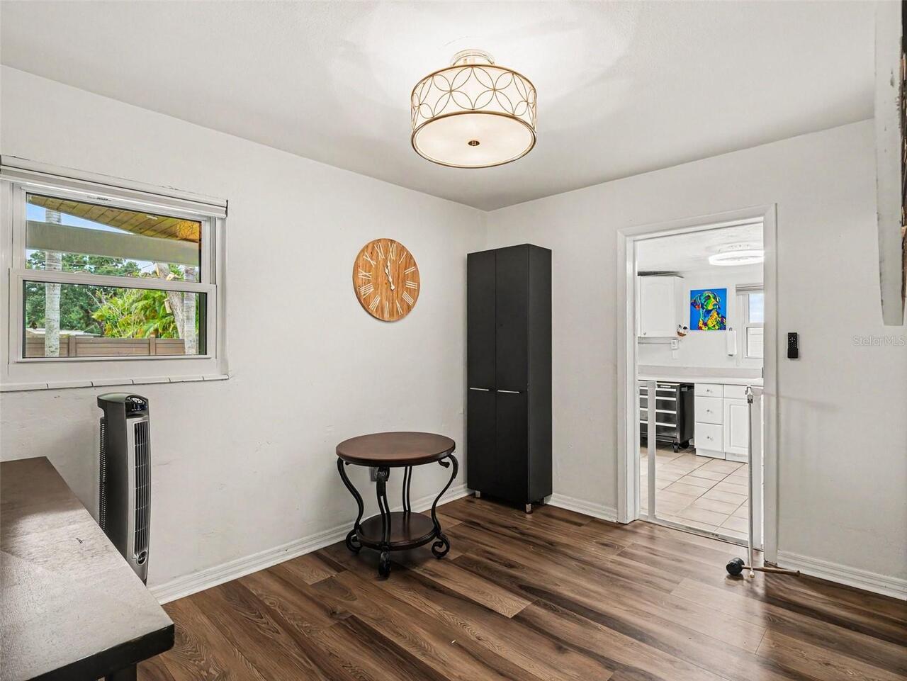 Listing Photo 10