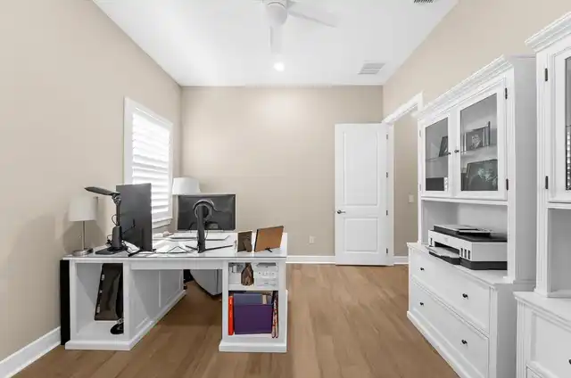 Listing Photo 15