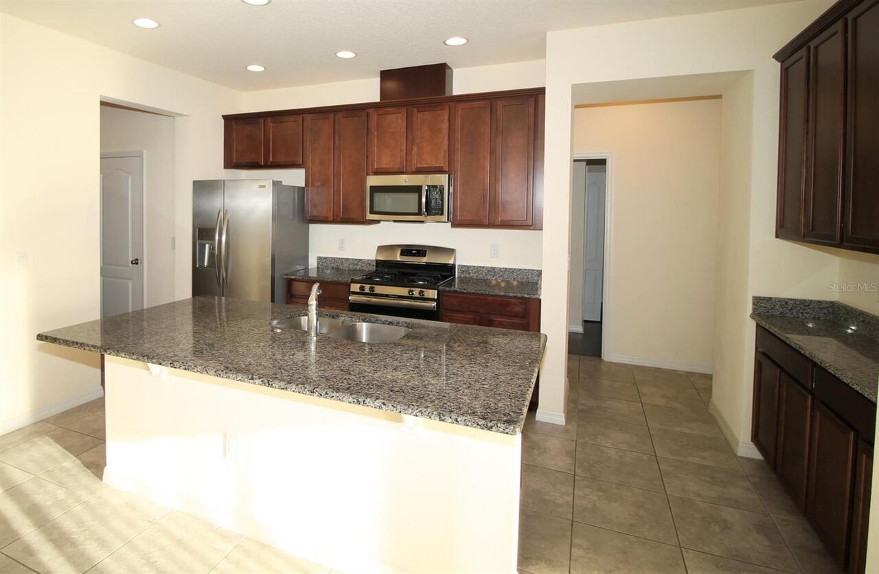 Listing Photo 14