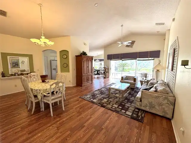 Listing Photo 7