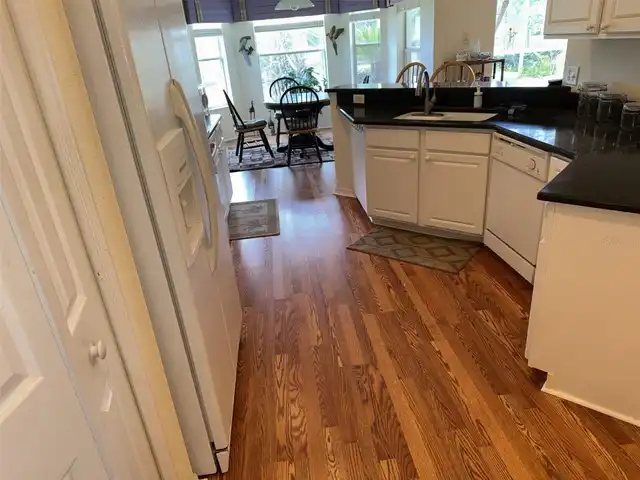 Listing Photo 14