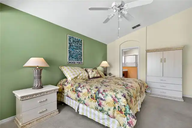 Listing Photo 17