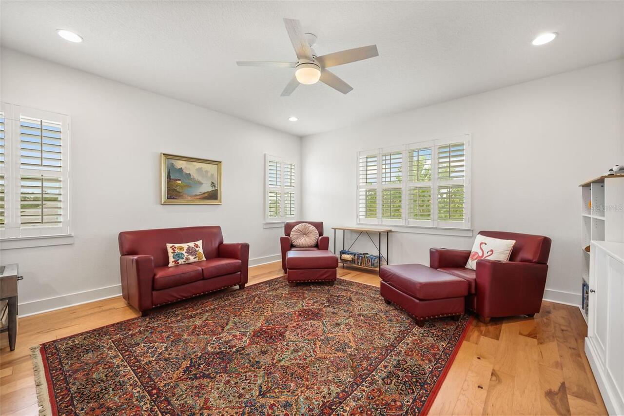 Listing Photo 9