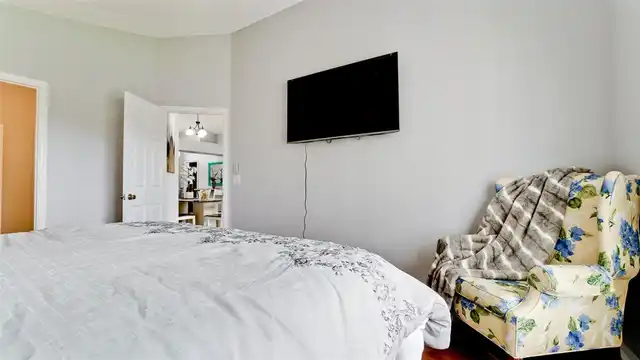 Listing Photo 17