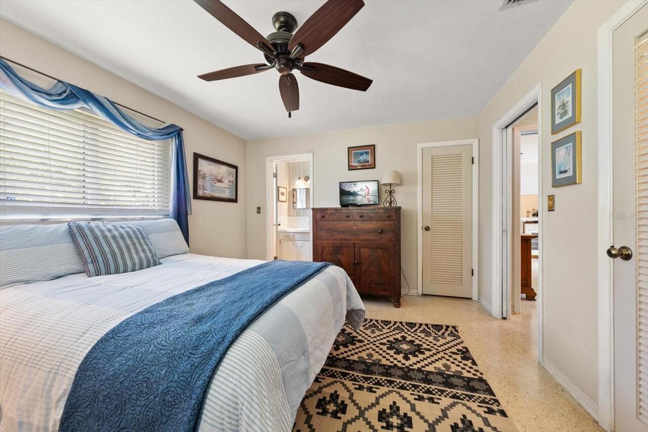 Listing Photo 17
