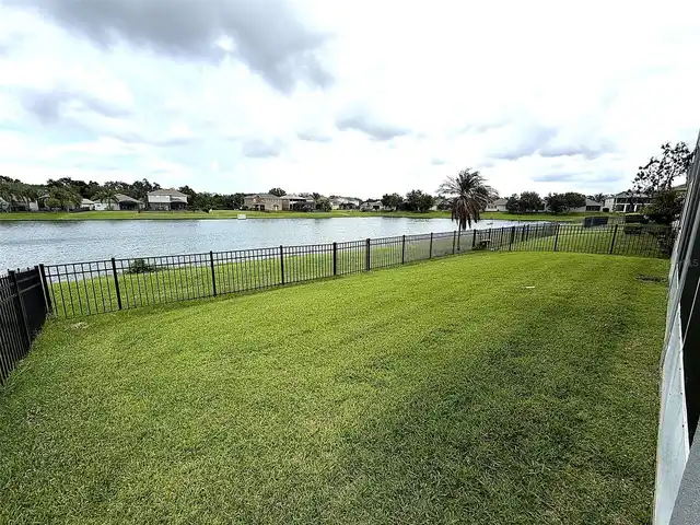 Listing Photo 16