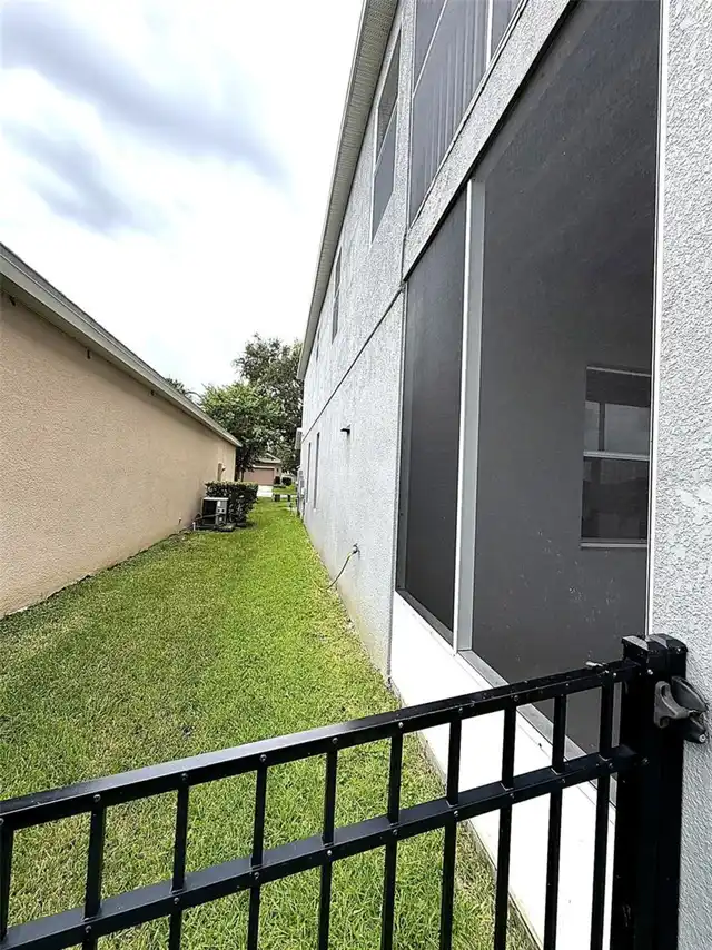 Listing Photo 17