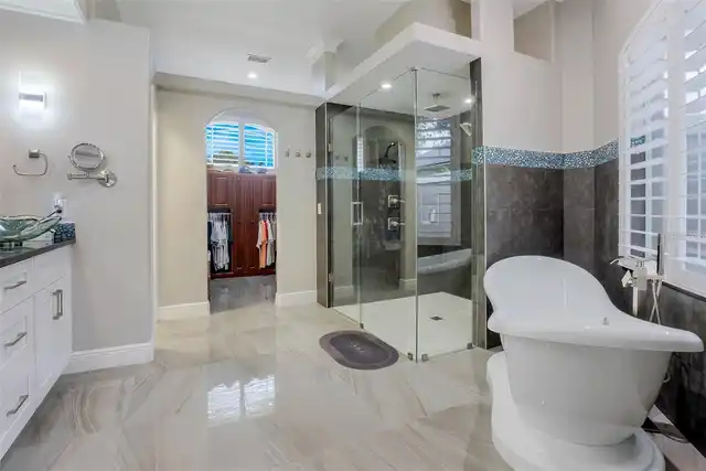 Listing Photo 15