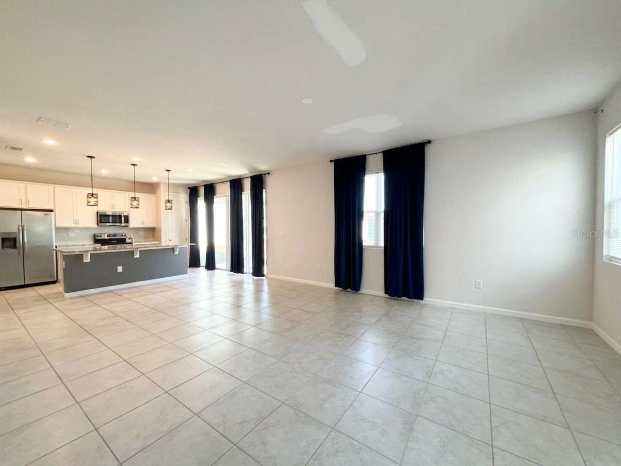 Listing Photo 12