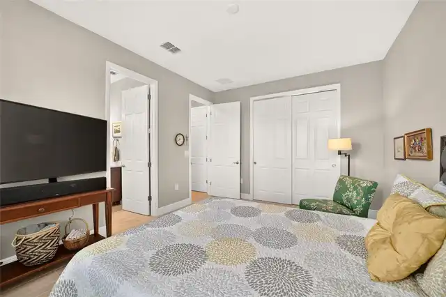 Listing Photo 33