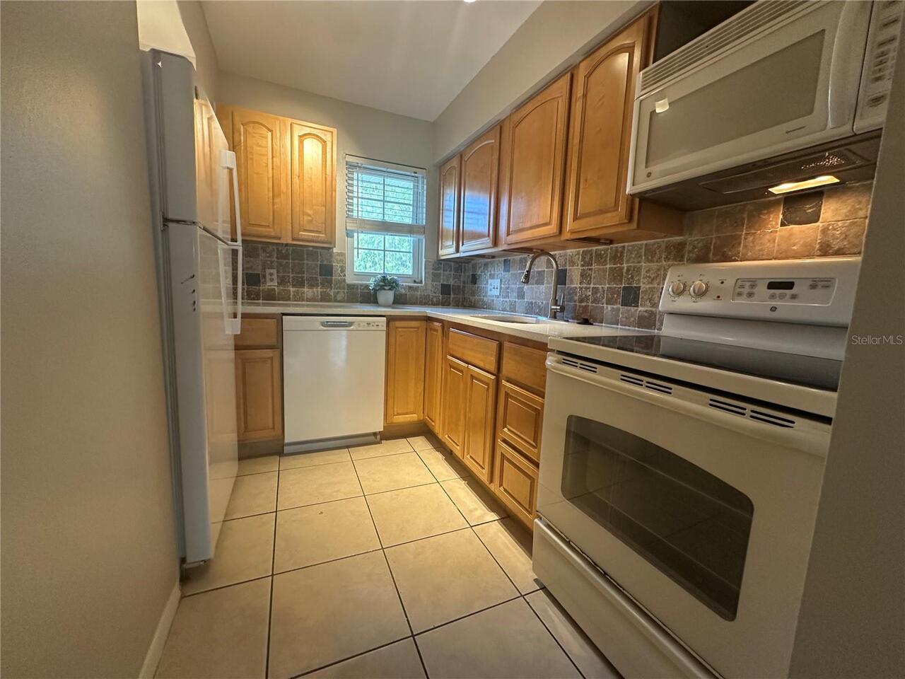 Listing Photo 9