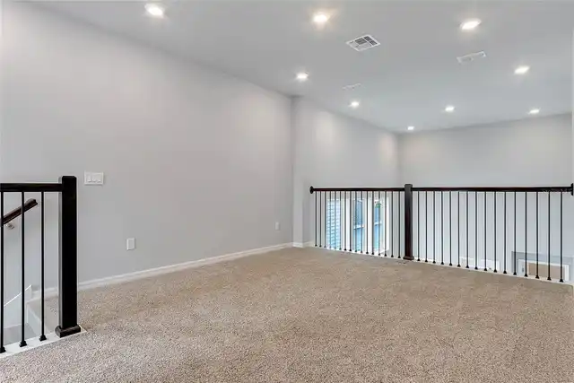 Listing Photo 16