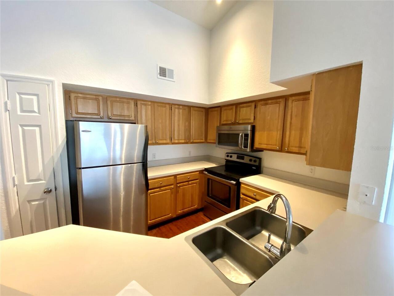 Listing Photo 12