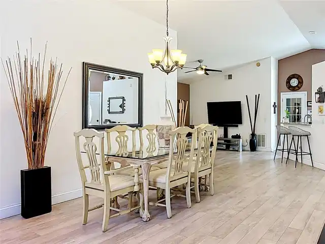 Listing Photo 7
