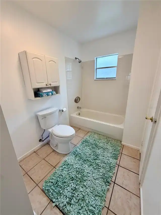 Listing Photo 11