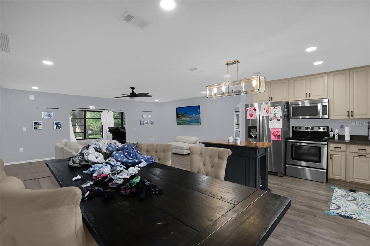 Listing Photo 12