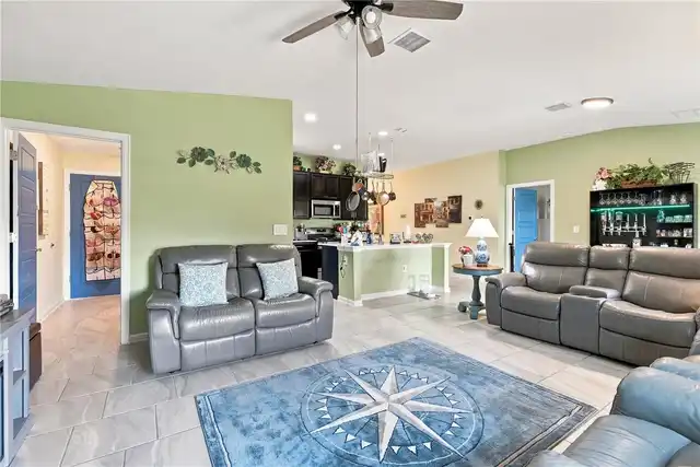 Listing Photo 16