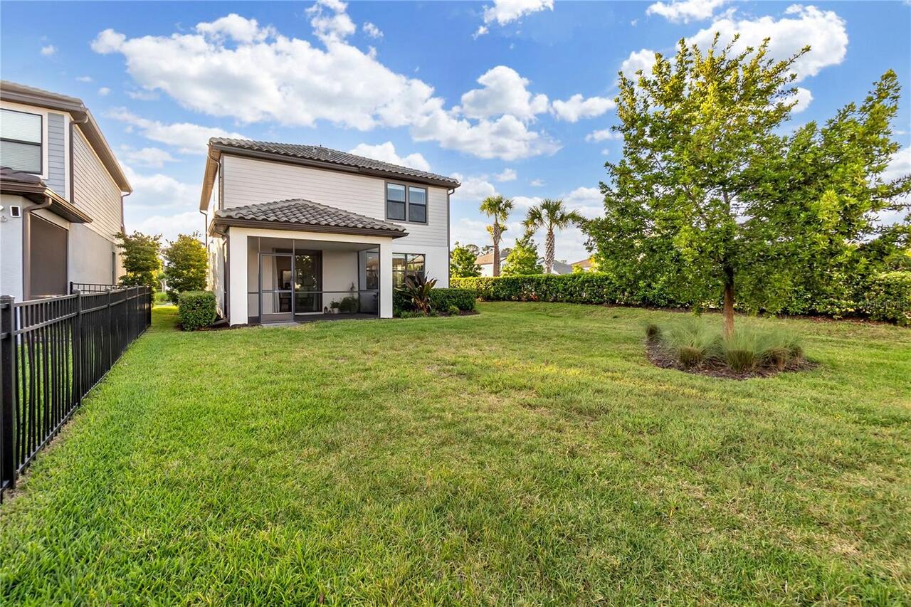 Listing Photo 17