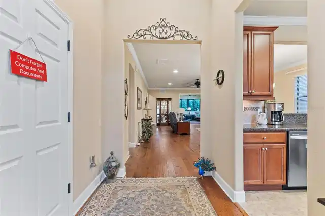 Listing Photo 8